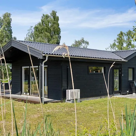 Lovely Bright Summer House In Marielyst Ferienhaus