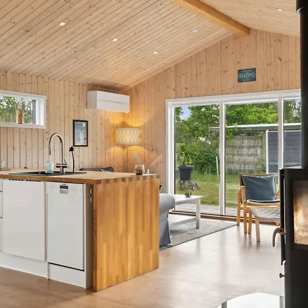 Lovely Bright Summer House In Marielyst * Bøtø By