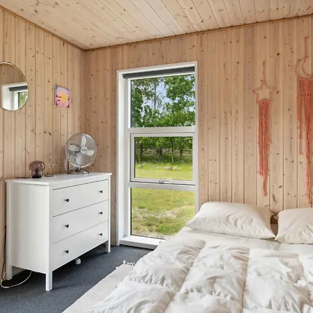 Lovely Bright Summer House In Marielyst Ferienhaus Bøtø By