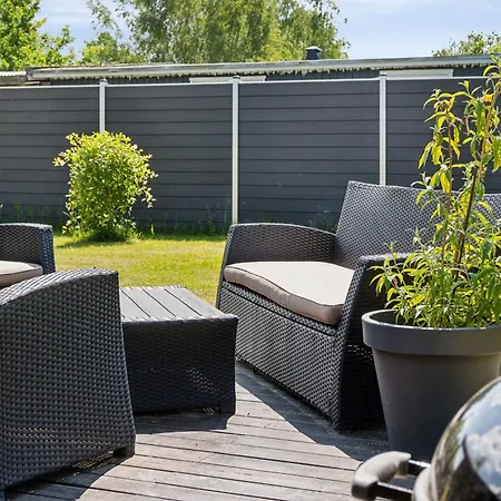 Lovely Bright Summer House In Marielyst *