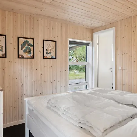 Feriehus Lovely Bright Summer House In Marielyst *