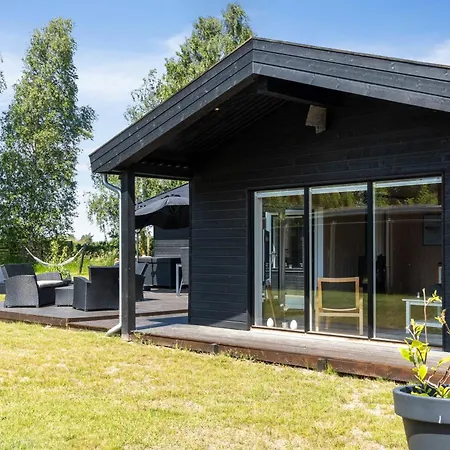 Lovely Bright Summer House In Marielyst Nyaraló *