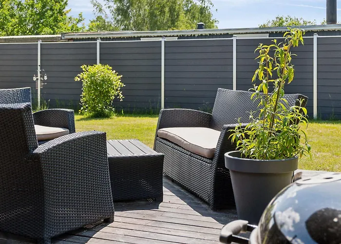 Lovely Bright Summer House In Marielyst *